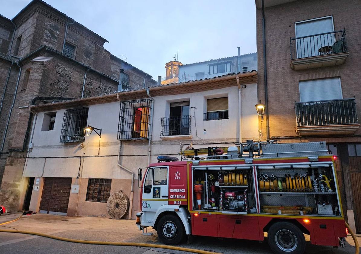 Los Bomberos Sofocan Un Incendio De Una Vivienda De La Calle Bellavista ...